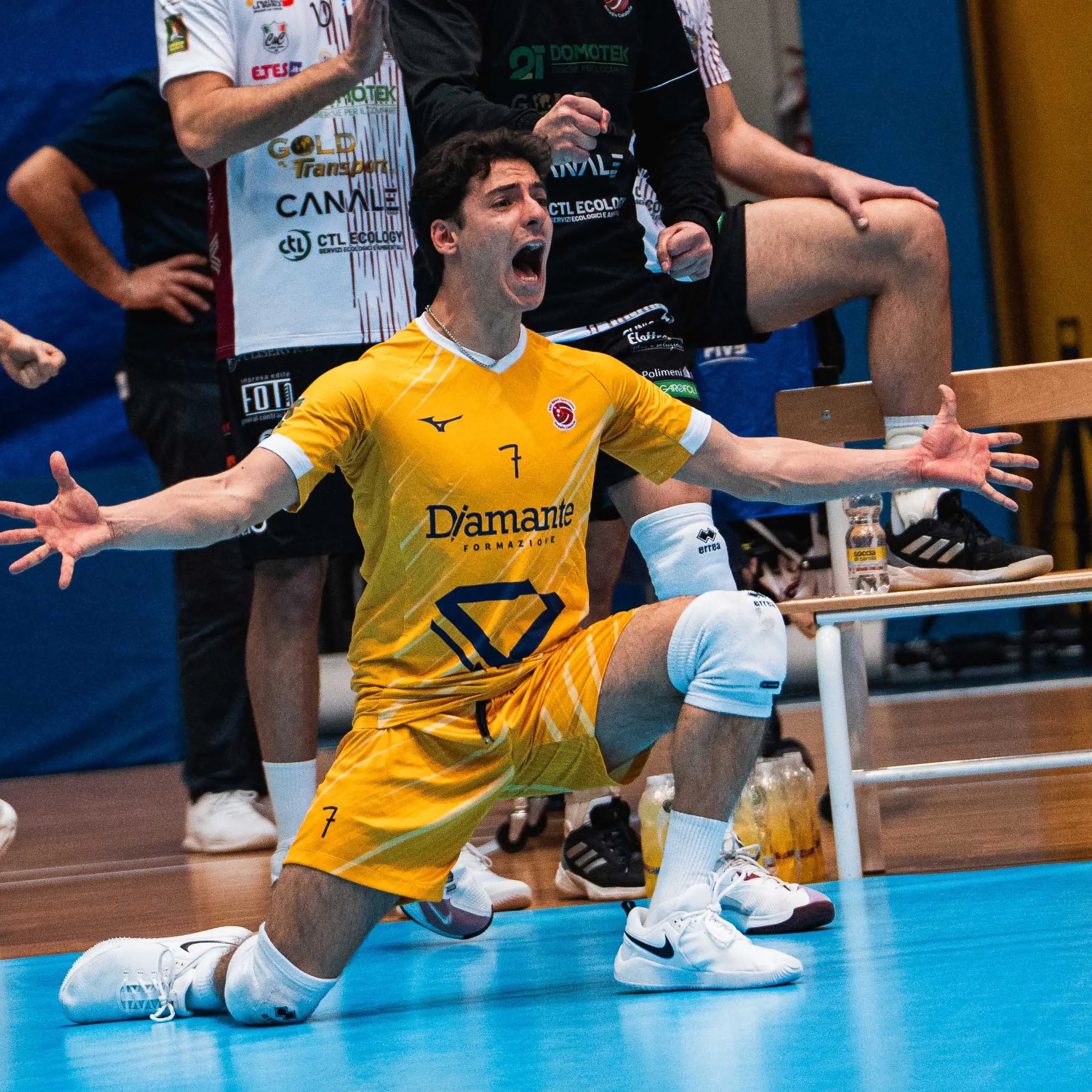 Domotek, il PalaCalafiore si prepara alla notte decisiva: Lopetrone guida la carica verso la finale\n