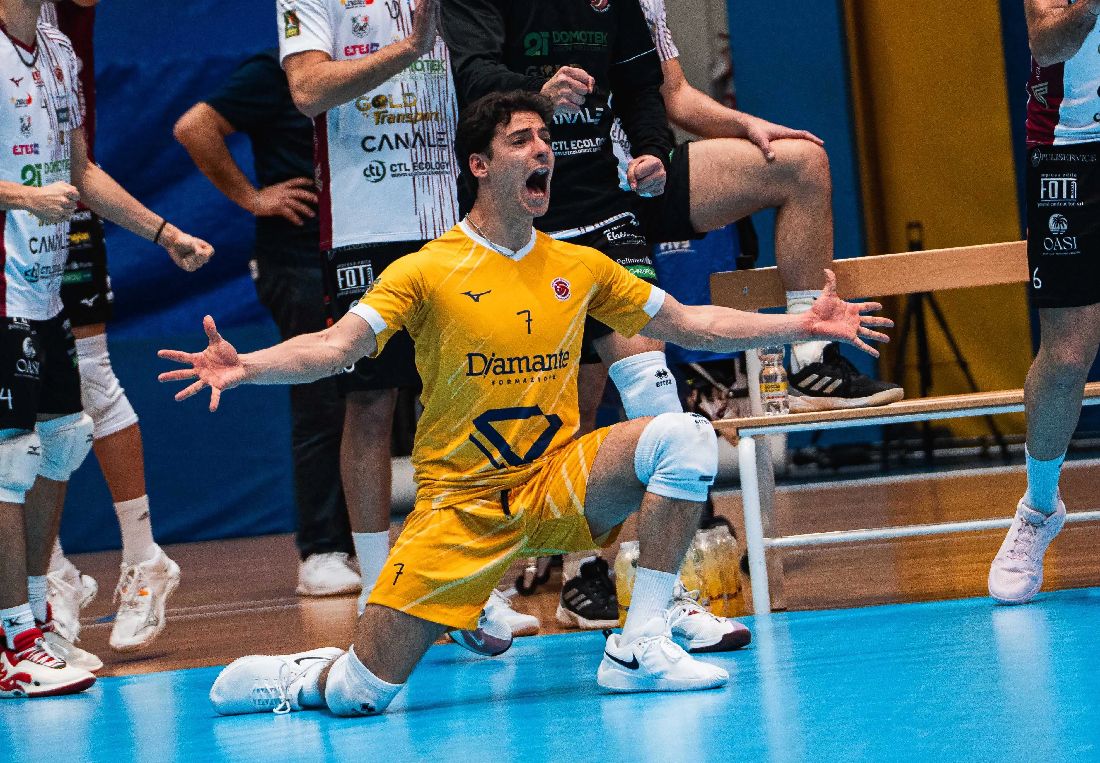 Domotek, il PalaCalafiore si prepara alla notte decisiva: Lopetrone guida la carica verso la finale\n