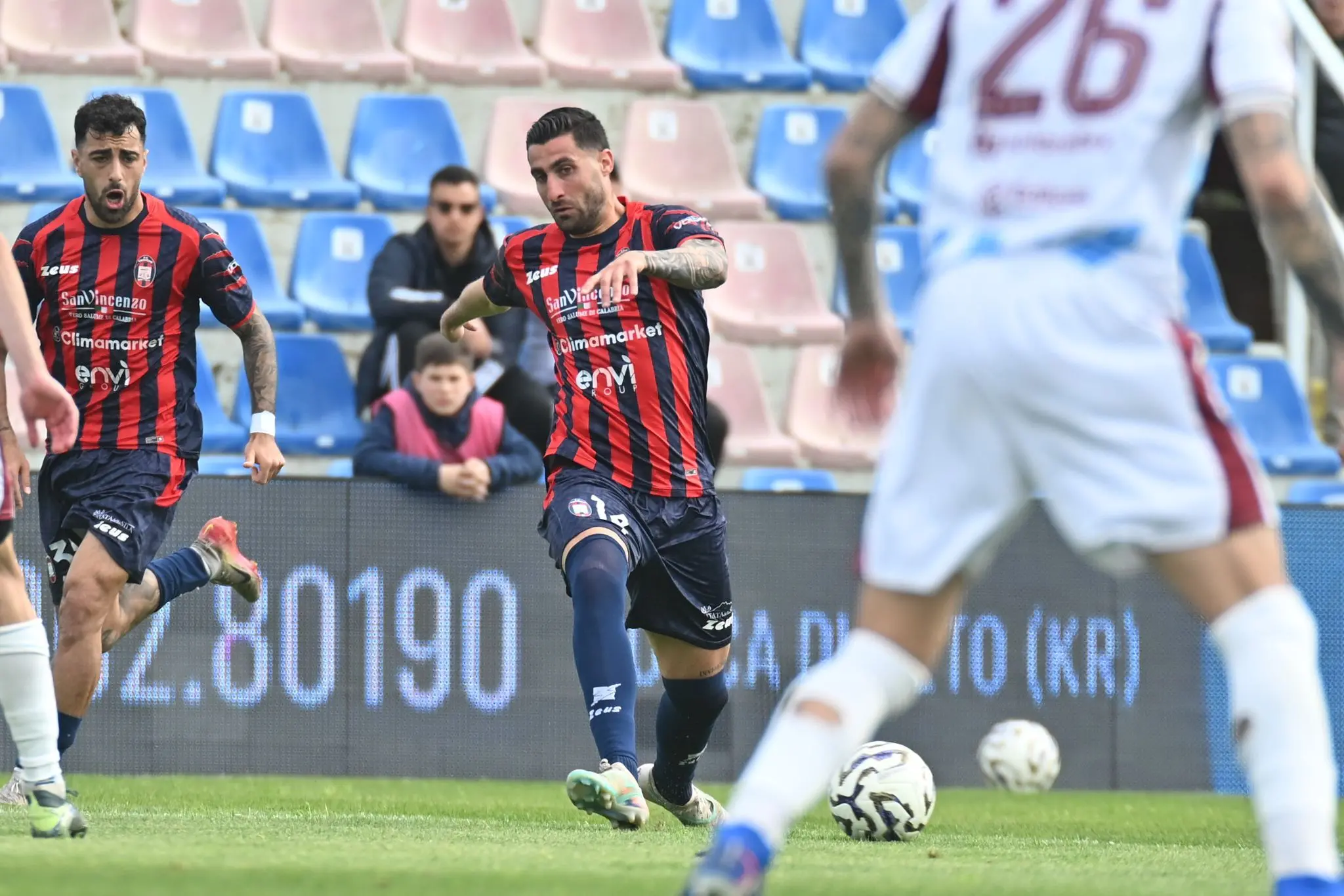 Crotone-Cerignola, dentro o fuori allo Scida: ai rossoblù basta il pari per continuare la corsa playoff\n