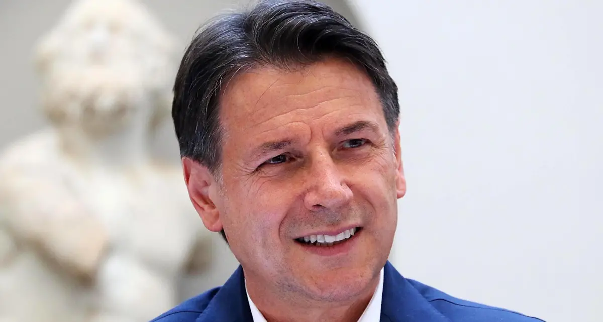 Giuseppe Conte operato, il leader del M5S sta bene: «Qualche giorno di convalescenza e si riparte»\n