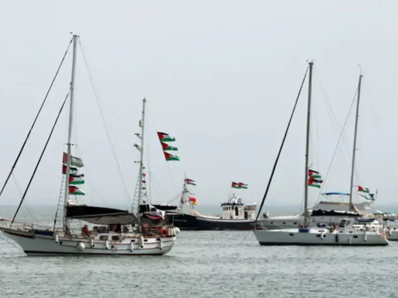 Flotilla, sbarcati a Creta gli attivisti fermati da Israele. Netanyahu: «Nessun sostenitore di Hamas nel nostro territorio»
