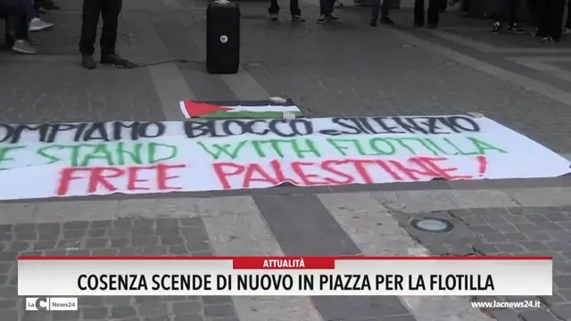 Cosenza scende di nuovo in piazza per la Flotilla