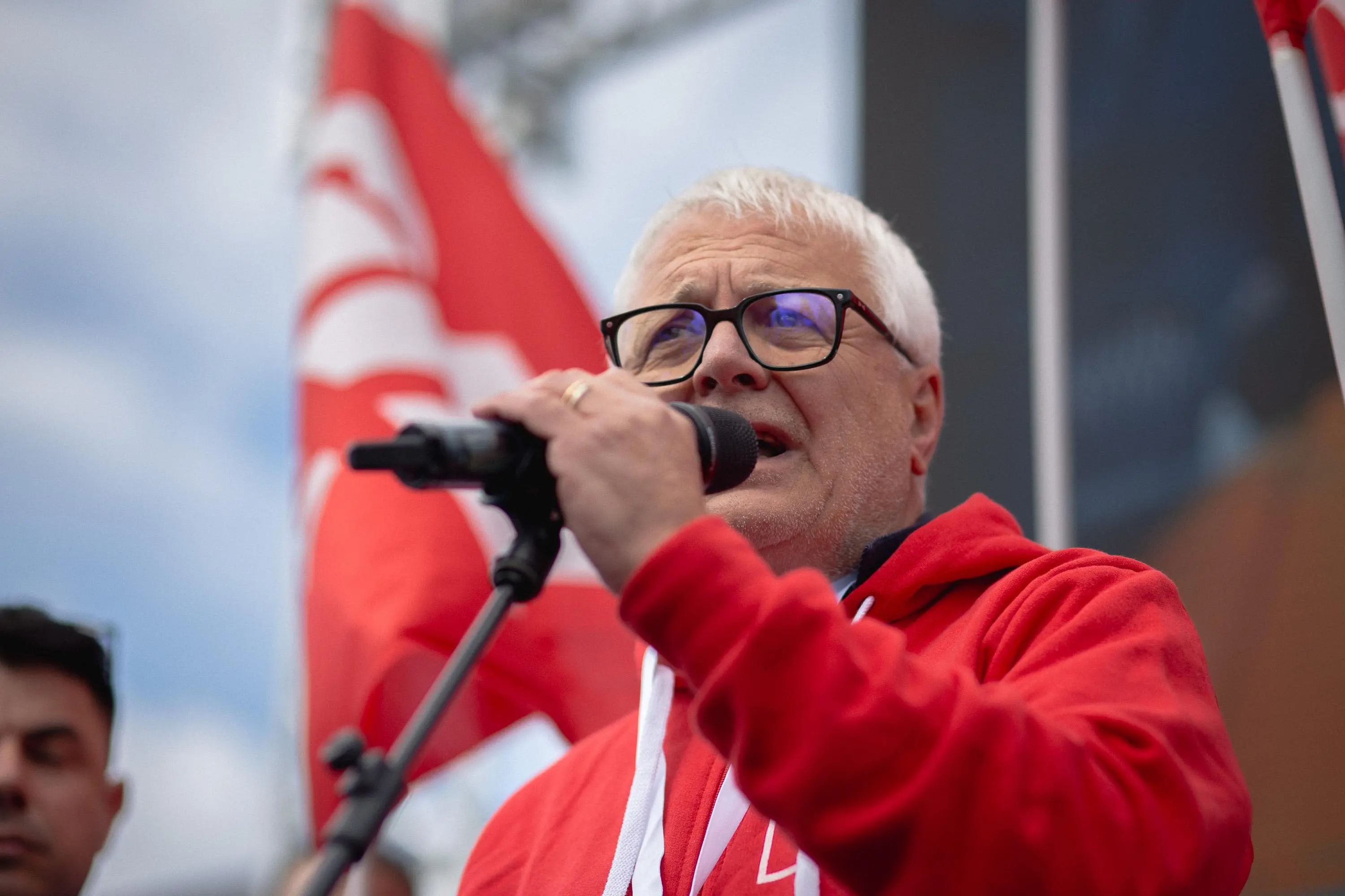 Dal Porto di Gioia Tauro un appello su lavoro, pace e diritti. Trotta (Cgil): «Servono investimenti, non armi»\n