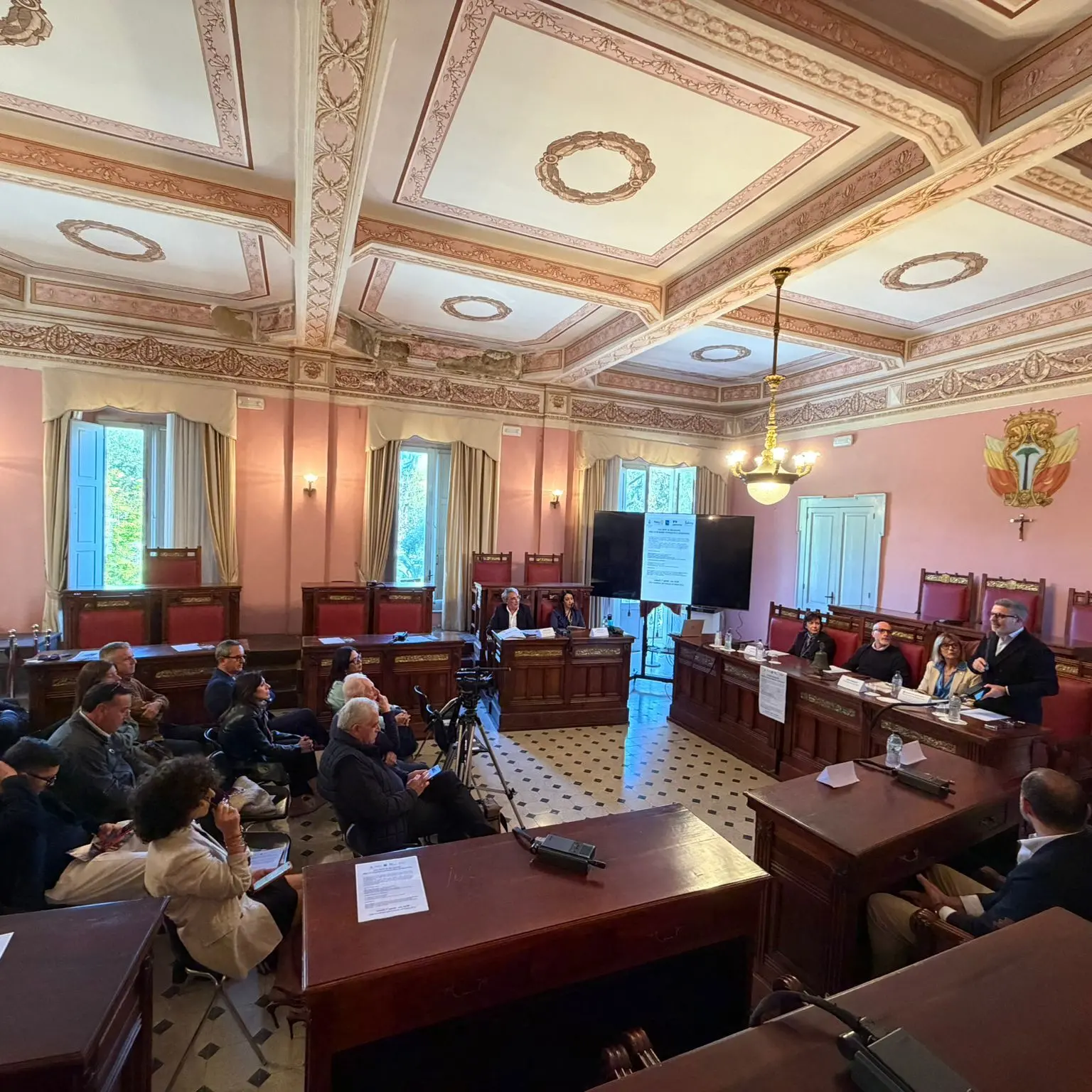 Palmi prova a costruire una rete per la Costa Viola: dal confronto tra imprese e istituzioni nasce la sfida del sistema territoriale\n
