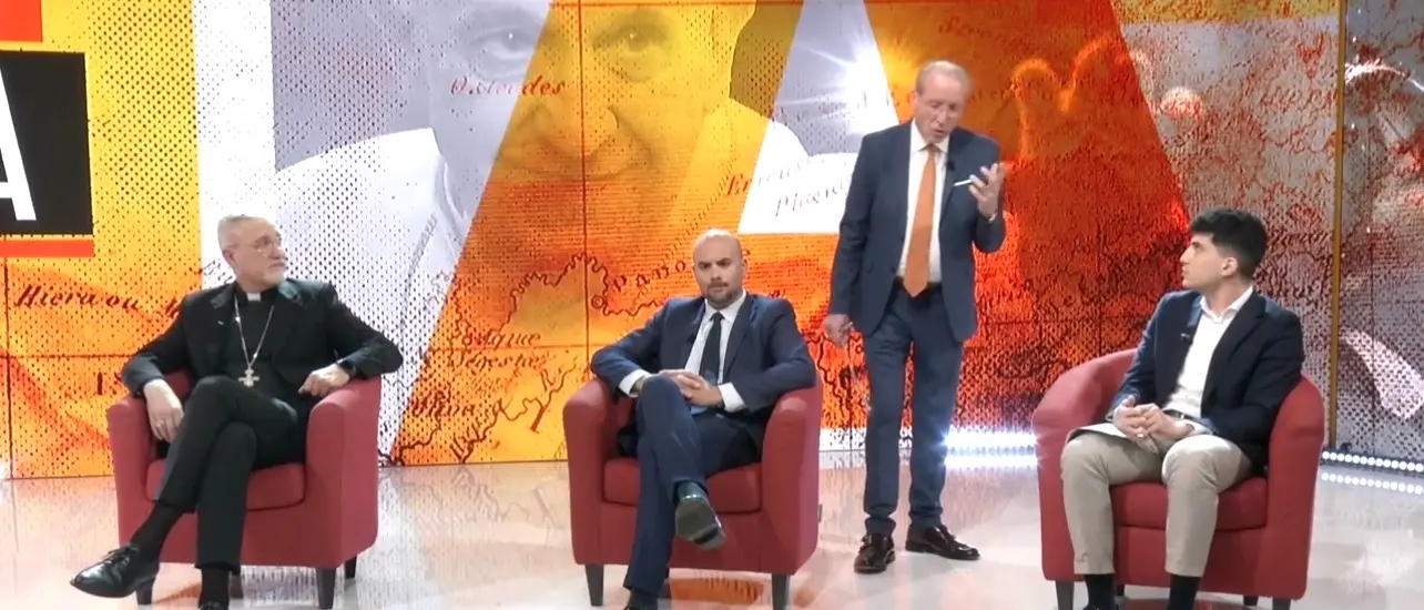 “I\u00A0giorni della storia”, boom di ascolti per il nuovo format di LaC: la prima puntata dedicata a papa Francesco\n