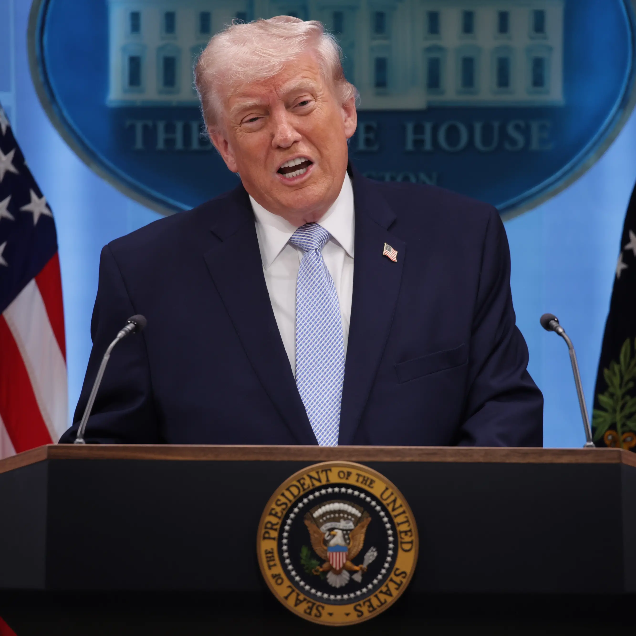 Trump: «Tradimento dire che gli Usa non stanno vincendo». E su Cuba: «Finito con Teheran prenderemo il controllo»\n