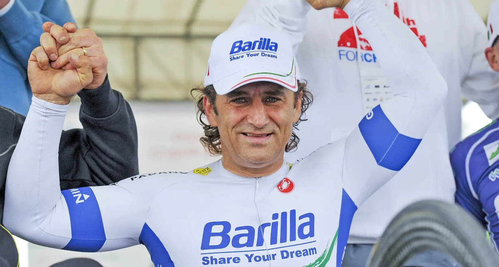 È morto Alex Zanardi:\u00A0leggenda paralimpica ed ex pilota di Formula\u00A01, aveva 60 anni\n