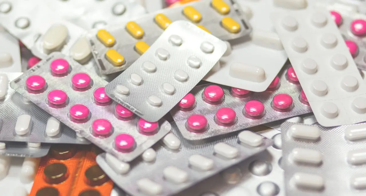 «L’antibiotico resistenza sarà la prima causa di morte, pandemia silenziosa che uccide più del\u00A0Covid»: Bassetti lancia l’allarme\u00A0\n