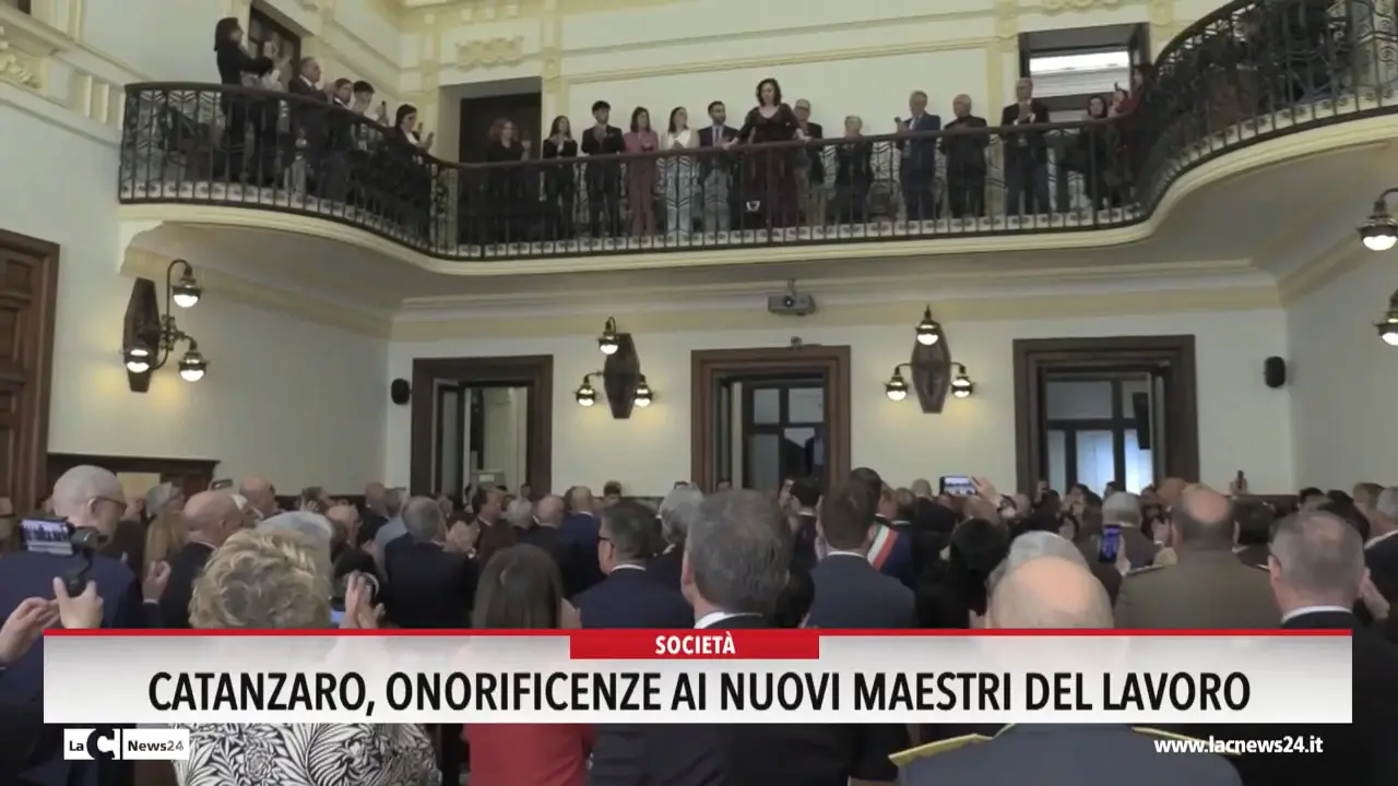 Catanzaro, onorificenze ai nuovi maestri del lavoro