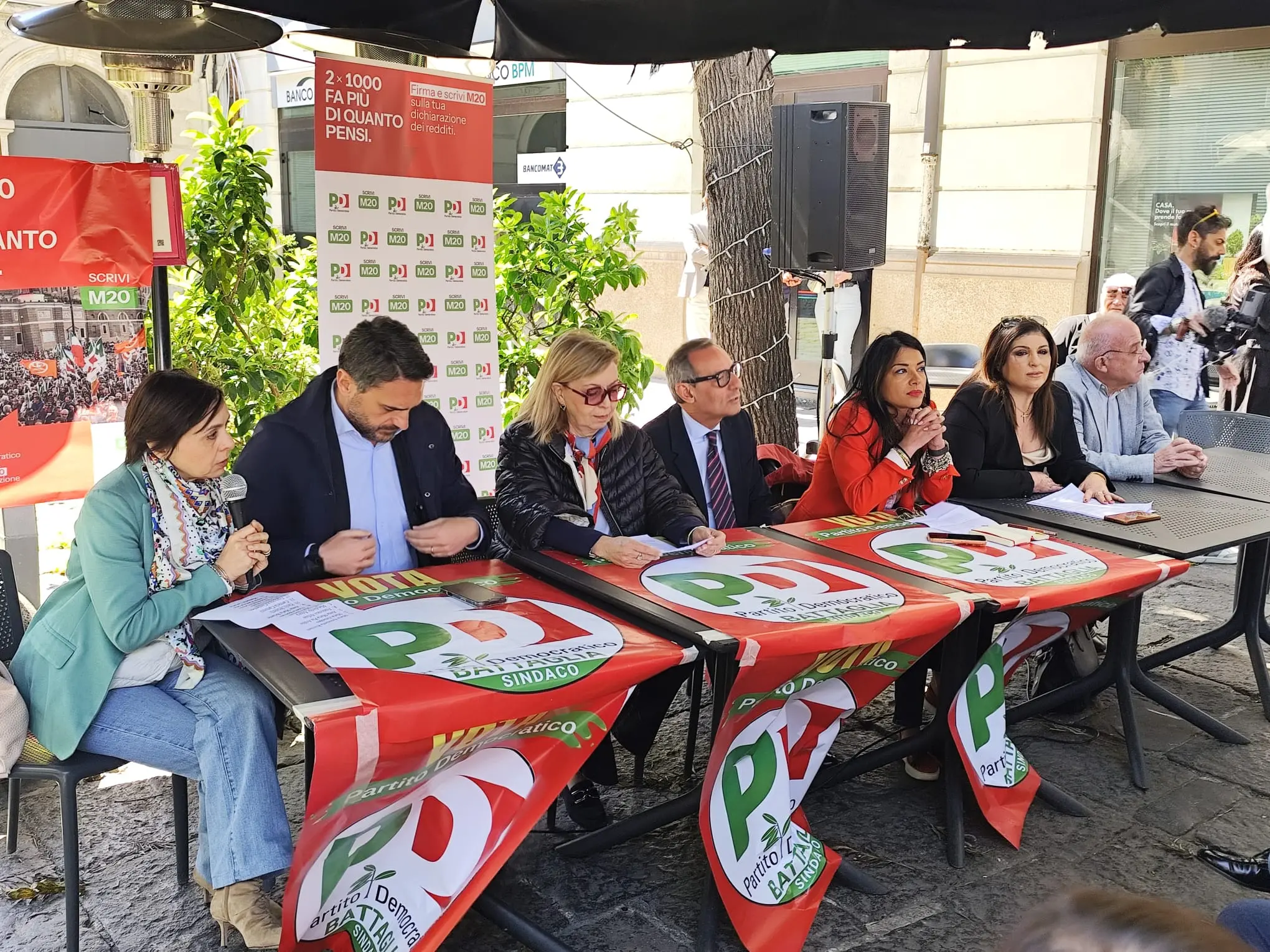 Il Pd presenta la lista e affila le armi: «Centrodestra contraddittorio, il confronto si faccia sui temi e sulla coerenza politica»\n