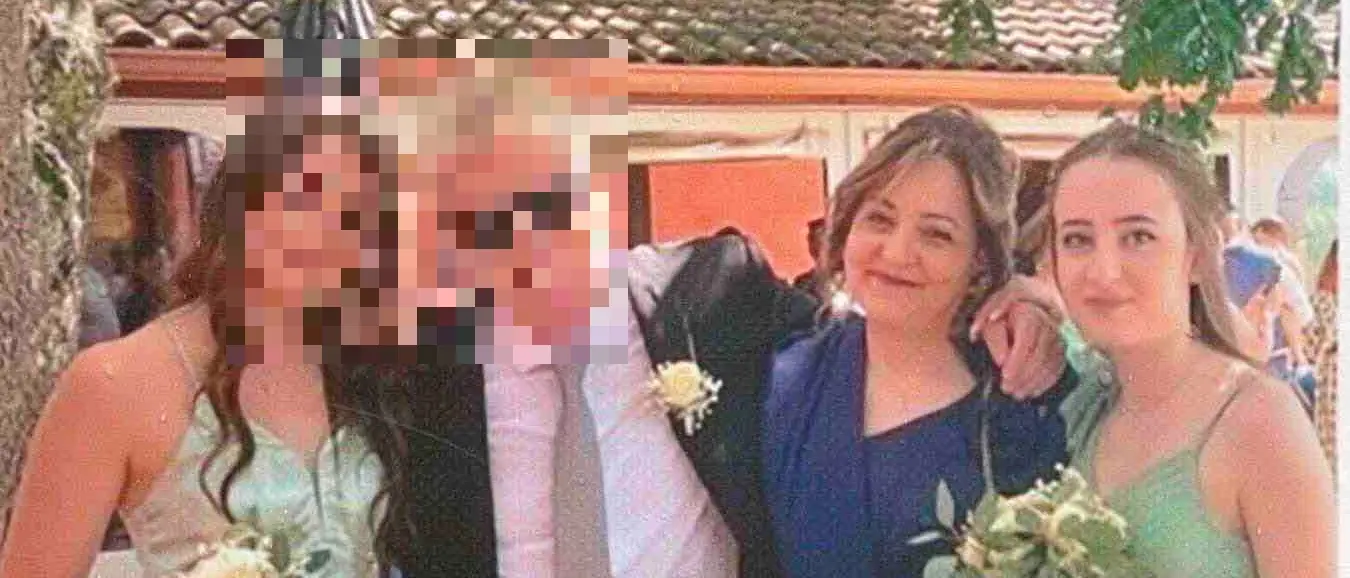 Madre e figlia morte avvelenate, la polizia torna nella casa di famiglia per prelevare cellulari e pc delle vittime\n