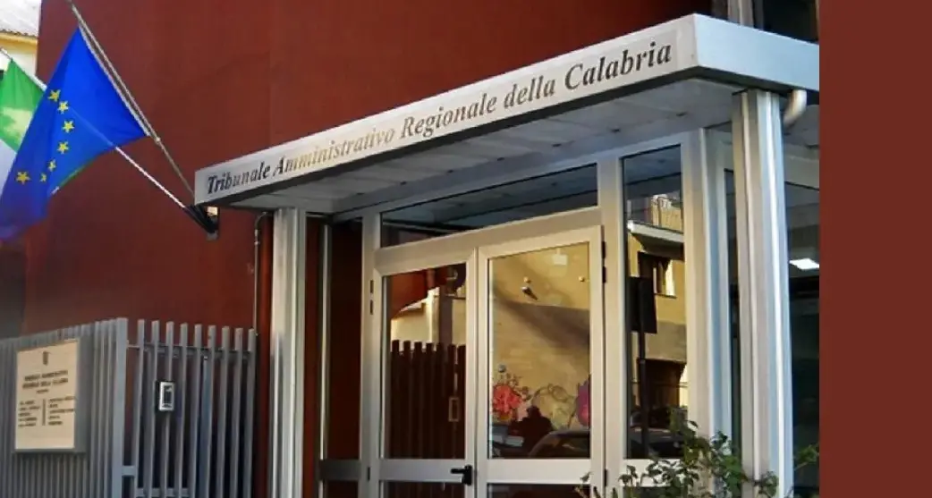 <p>Ecco perché “Grisolia Bene Comune” è stata riammessa e “Prospettiva Futura” a Tortora no</p>
