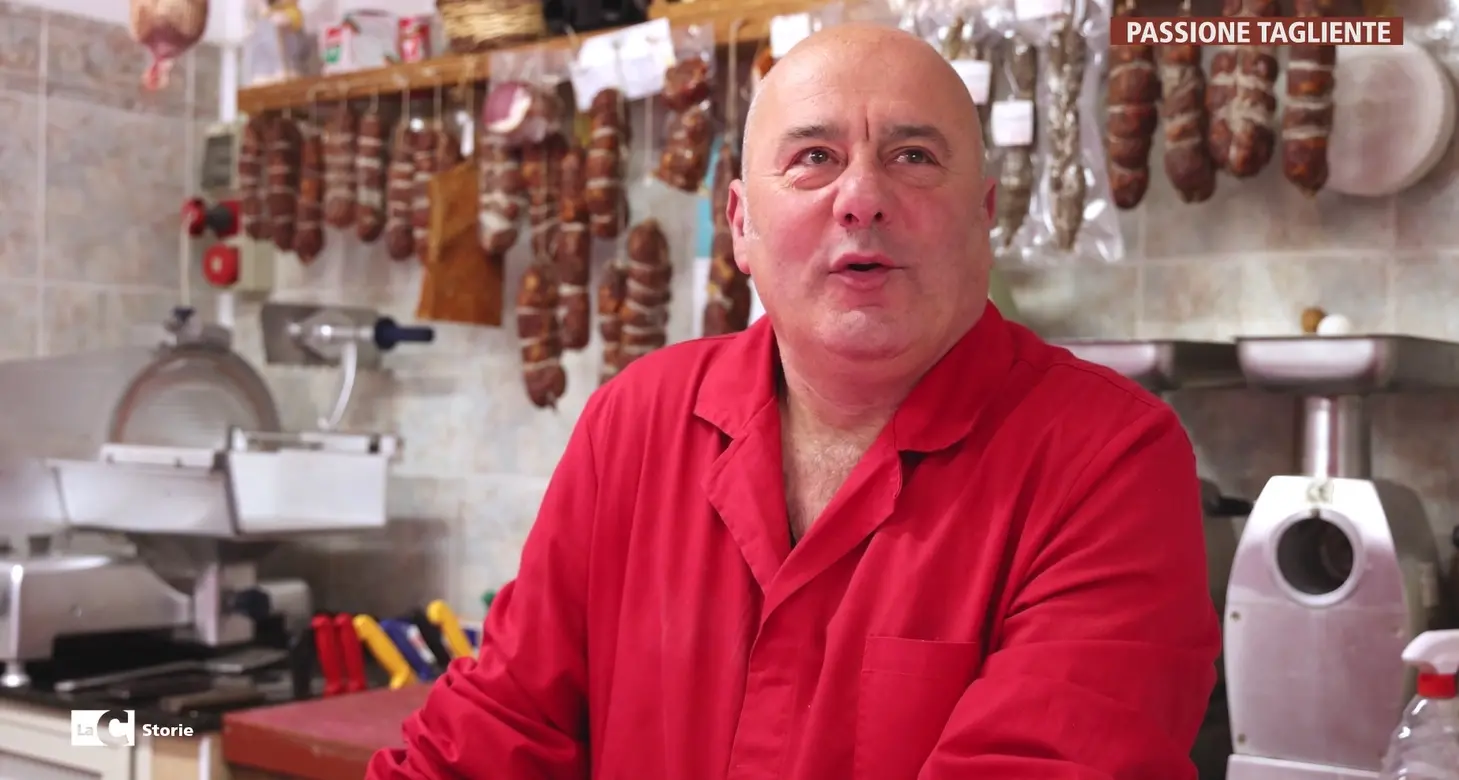 Una passione tagliente, su LaC Storie Nunzio Garistina e la sua storica macelleria di Vibo -Video\n