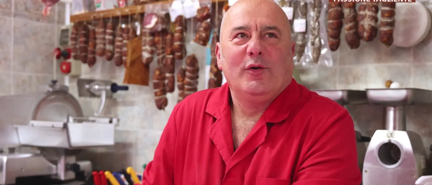 Una passione tagliente, su LaC Storie Nunzio Garistina e la sua storica macelleria di Vibo -Video\n
