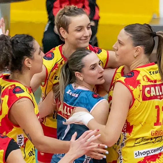 <p>Tonno Callipo batte per 3-1 Magione Perugia e allunga su Oplonti</p>