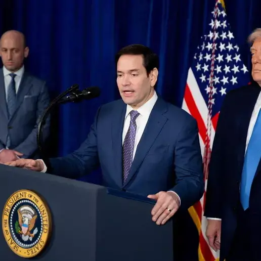 Trump valuta nuovi attacchi all’Iran e boccia il piano di Teheran: tensione sullo Stretto di Hormuz.\u00A0Rubio atteso in Italia\n