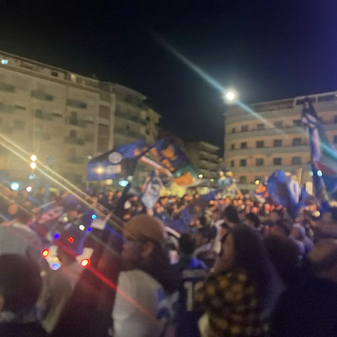 Inter Campione d’Italia, caroselli e bandiere nerazzurre\u00A0anche a Cosenza\u00A0\n