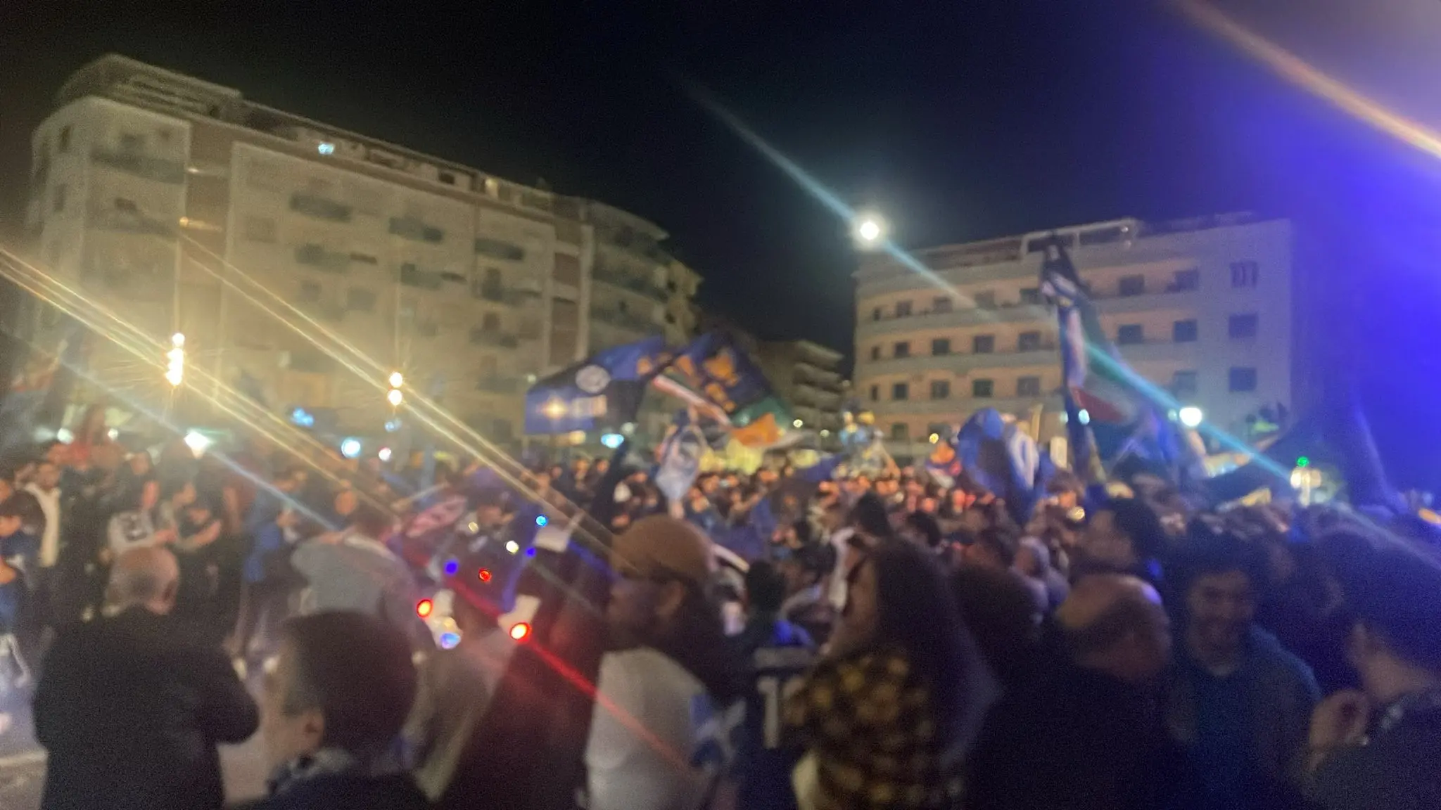 Inter Campione d’Italia, caroselli e bandiere nerazzurre\u00A0anche a Cosenza\u00A0\n
