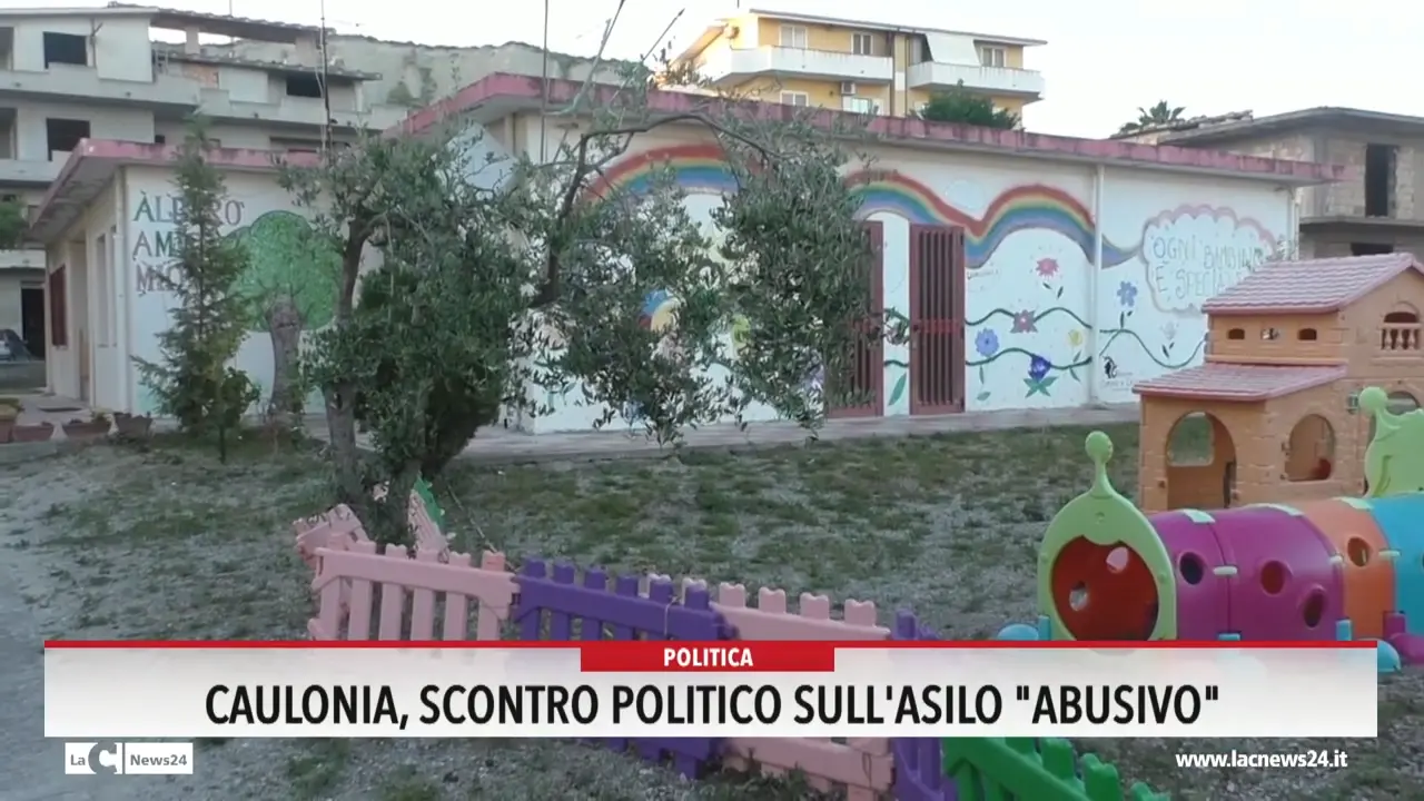 Caulonia, scontro politico sull'asilo abusivo