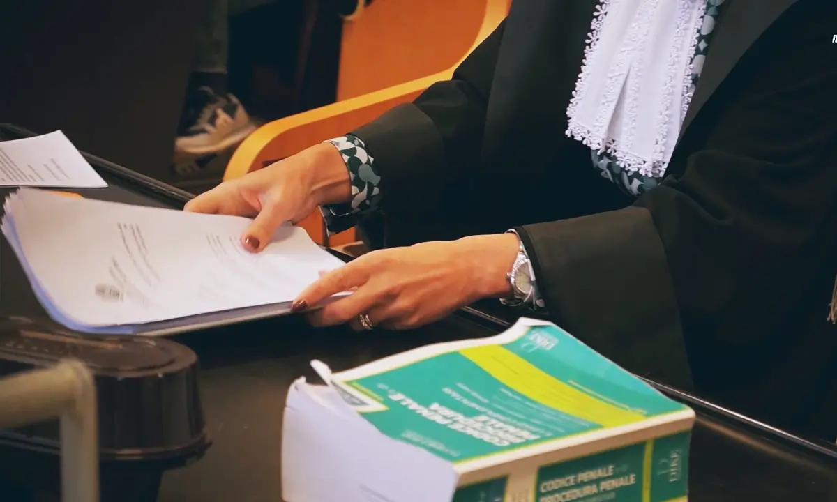 Tribunale di Cosenza, penalisti contro il front office: «Difesa penalizzata, serve un’adunanza generale»\n