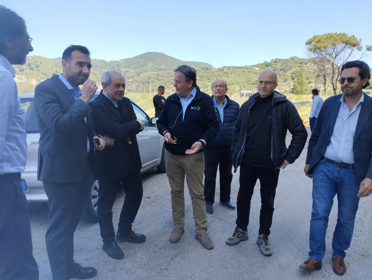 Calabria Verde in azione per il ripristino della strada del santuario dello Scoglio\n