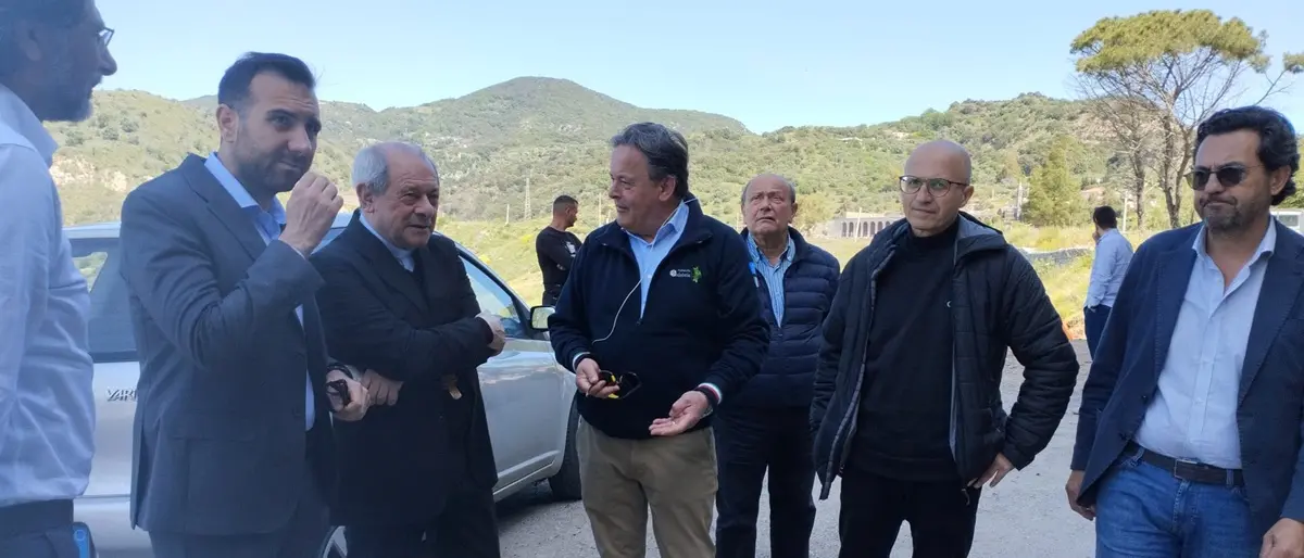 Calabria Verde in azione per il ripristino della strada del santuario dello Scoglio\n