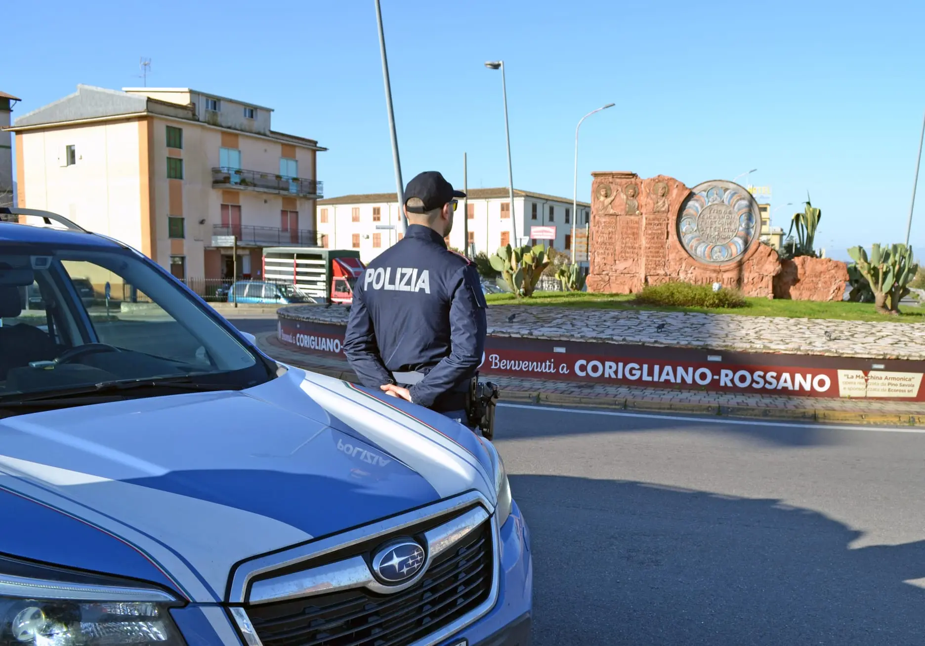 Rossano, tenta il furto in un negozio e aggredisce gli agenti: arrestato\n