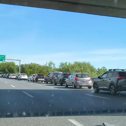 Code improvvise sull’A2 a Rende: «Nessun segnale, si rischia l’incidente»\n