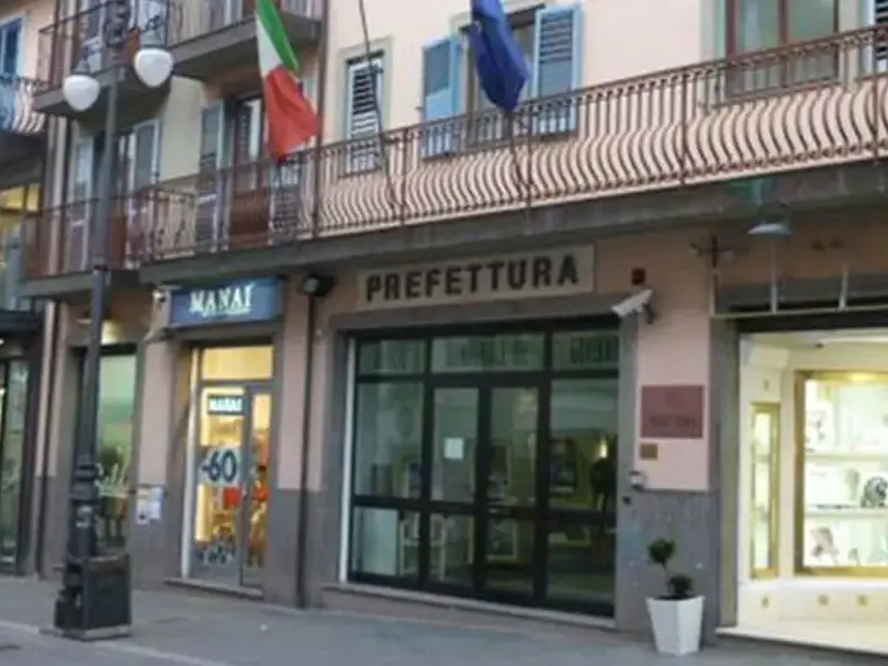 Intimidazioni nella zona industriale tra Vibo e Jonadi: riunione in Prefettura con l’obiettivo di rafforzare la sicurezza