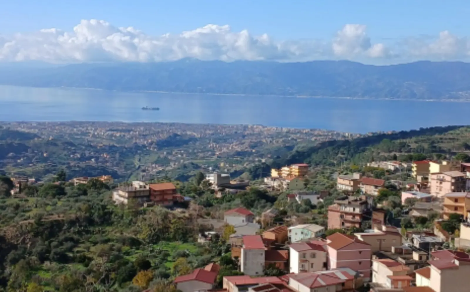 Il Comitato\u00A0Vinco e Pavigliana riaccende lo scontro politico sulla gestione dei servizi a Reggio\n