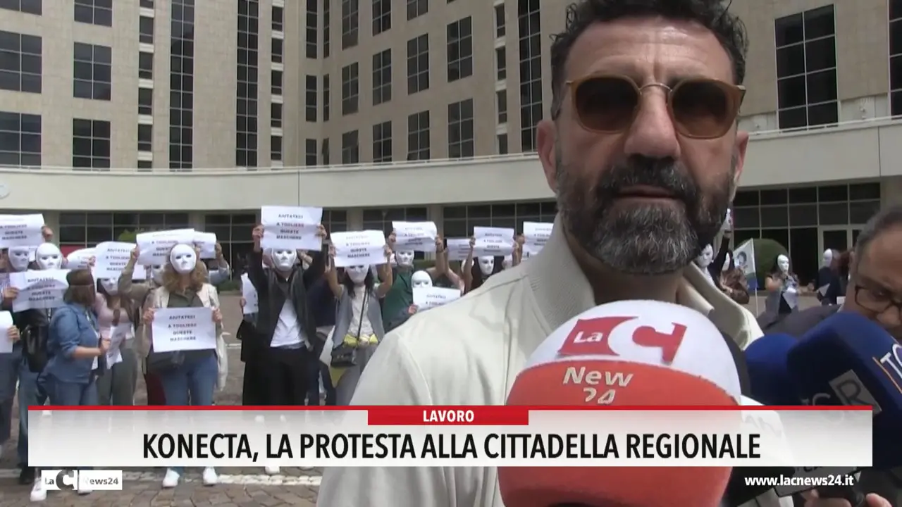 Konecta, la protesta alla cittadella regionale