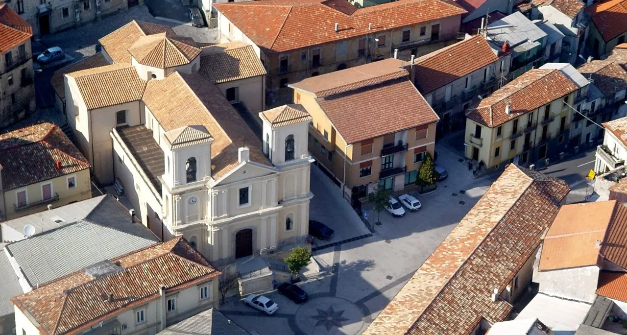 Chiaravalle Centrale, verso il Premio Nazionale Letterario Aurea Nox 2026\n