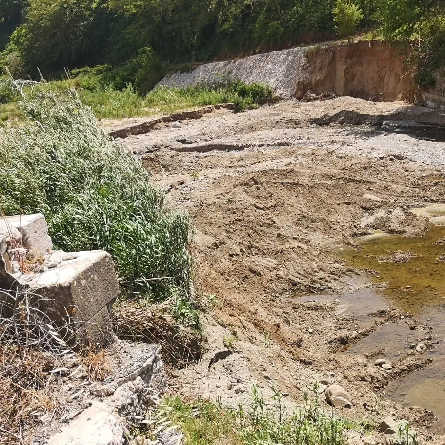 <p><span style=\"color:hsl(0, 75%, 60%);\">Dissequestrato il Ponte sul Cottola</span>, i lavori di ricostruzione possono ora partire</p>