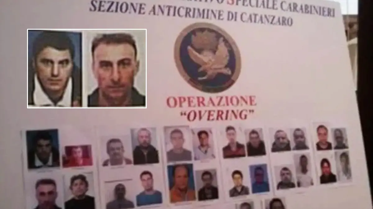 <p>Il cartellone del Ros relativo all'operazione Overing e nel riquadro in alto i fratelli Fabrizio e Francesco Cortese</p>\\n