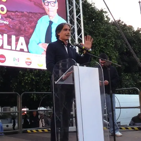 La campagna fotocopia, la campagna ombra e quella per il terzo tempo di... Falcomatà\n