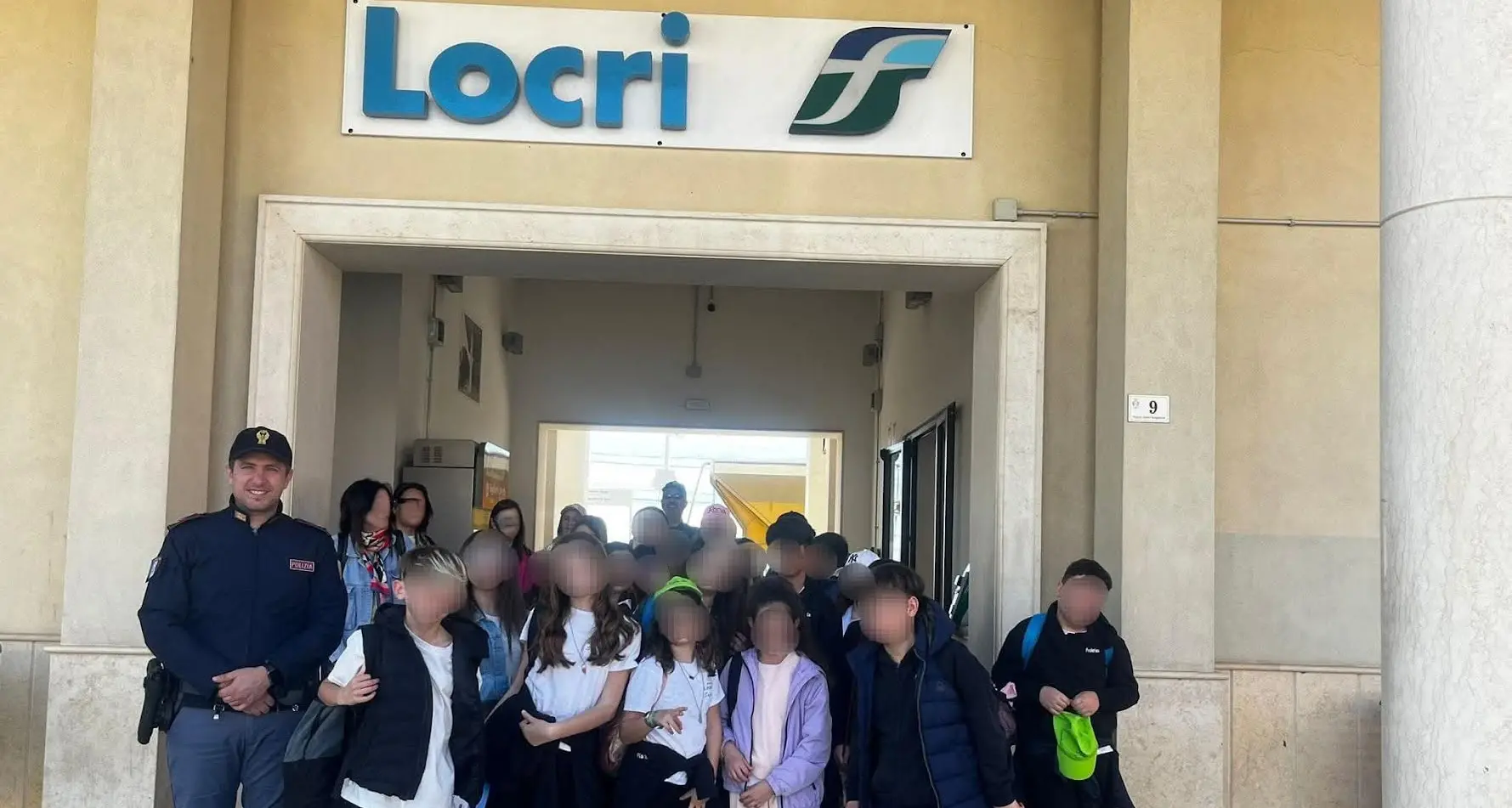 Locri, alunni in stazione a lezione di sicurezza ferroviaria\n