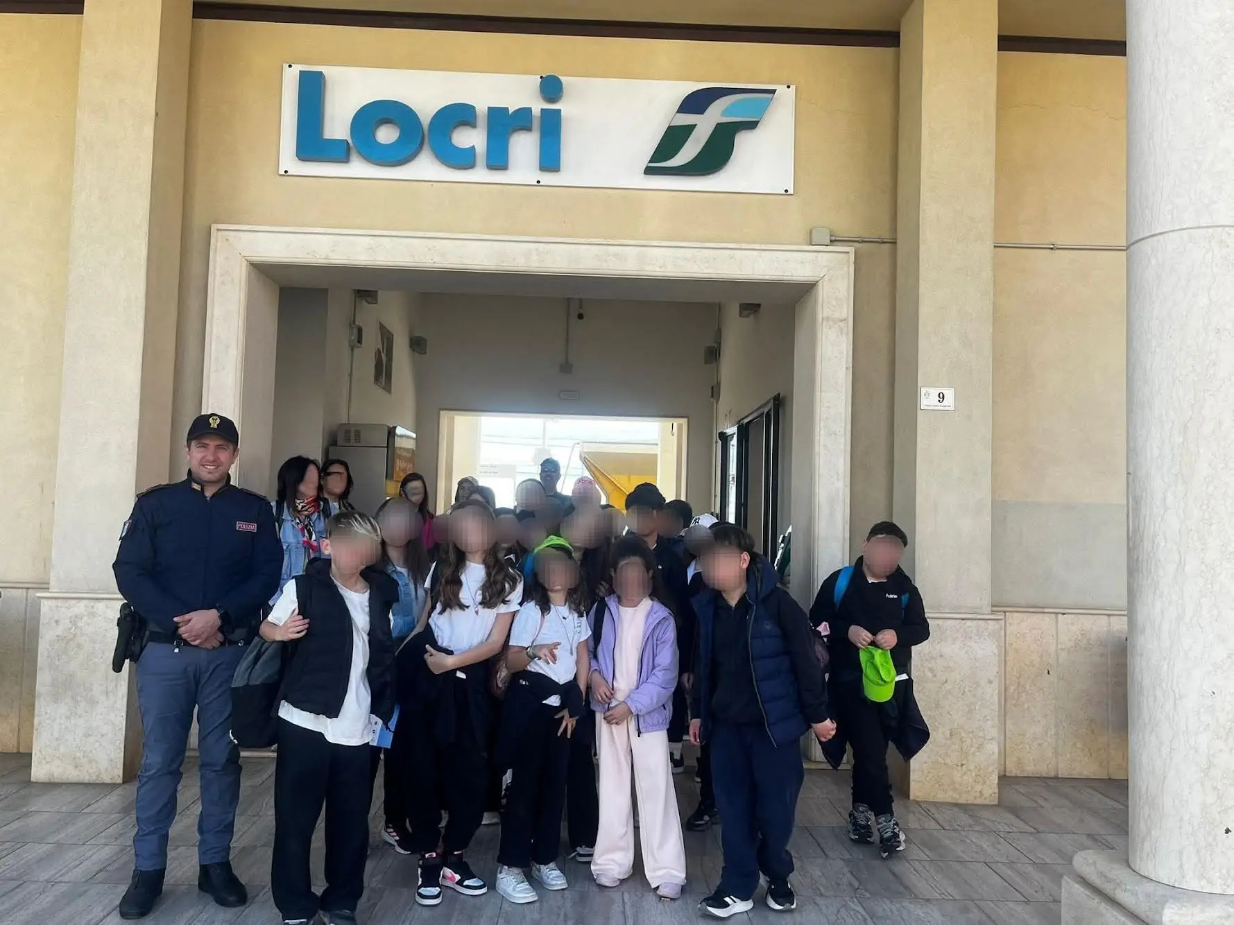 Locri, alunni in stazione a lezione di sicurezza ferroviaria\n
