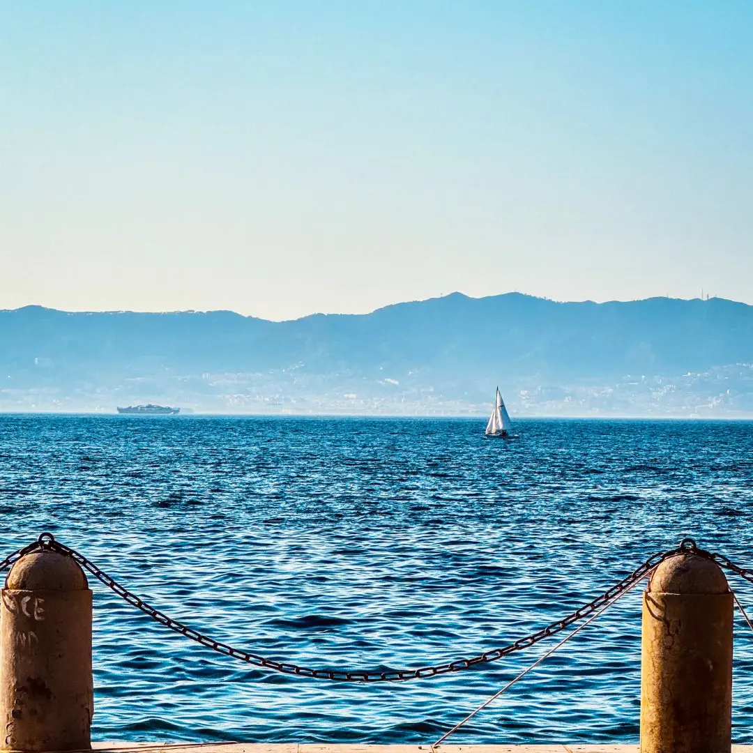 Catene di sale e vele di luce\n