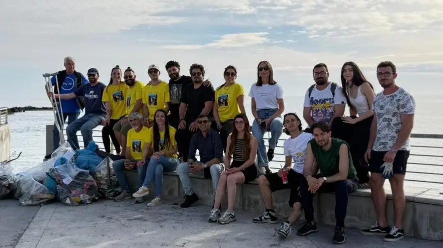 <p>Una foto di gruppo scattata durante la manifestazione</p>\\n