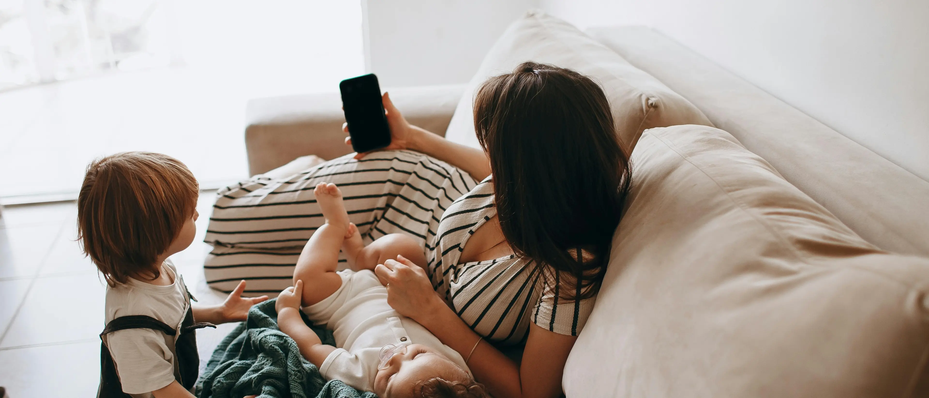 Maternità e lavoro, la Calabria guadagna due posti tra le regioni mother friendly ma resta indietro\n