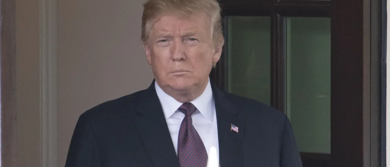 Trump sospende il Project Freedom per il passaggio delle navi nello Stretto di Hormuz: «Con l’Iran grandi progressi»\n