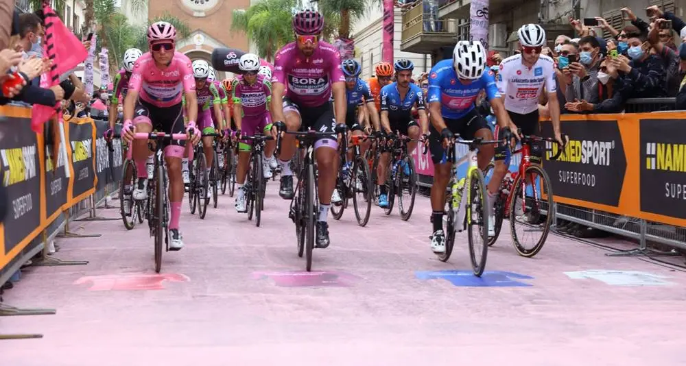 Scuole chiuse e attività sospese, Catanzaro si prepara ad accogliere la tappa del\u00A0Giro d’Italia\n