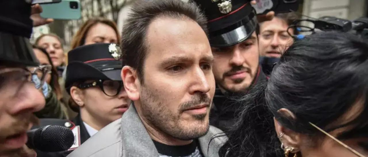 È il giorno di Andrea Sempio in Procura ma non parlerà. Atteso anche il fratello di Chiara Poggi\n