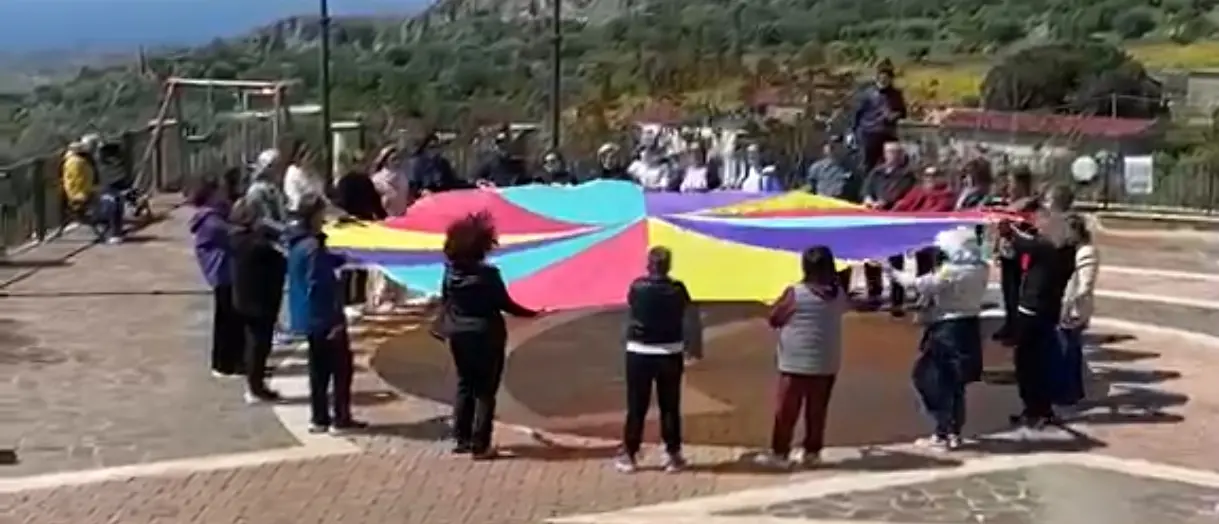San Pantaleone celebra la Giornata Mondiale della Risata: un messaggio di pace tra natura, comunità e benessere\n