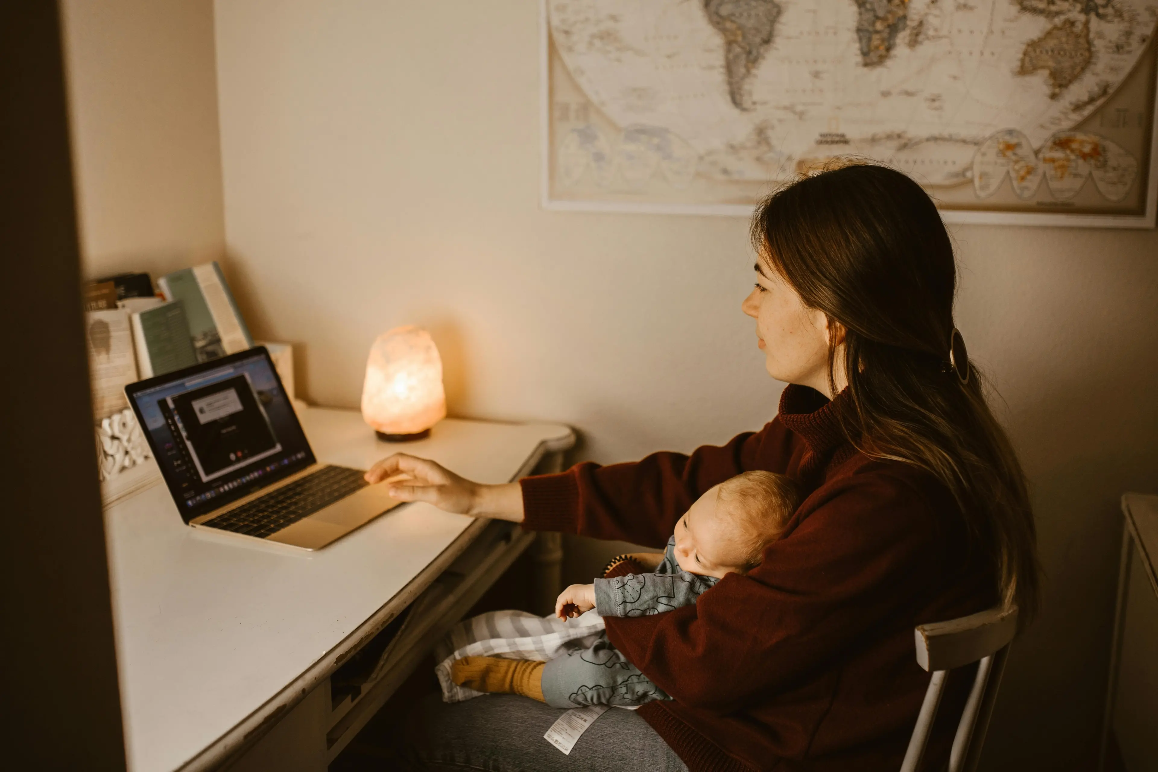 L’Italia che fa la festa alle mamme: senza asili e servizi lavorare è una corsa a ostacoli. E in Calabria è anche peggio\n