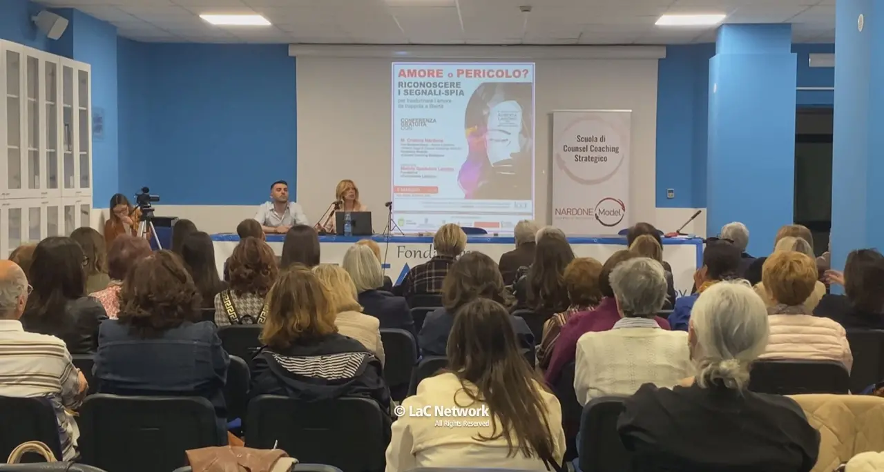 Violenza di genere, ecco i segnali-spia per riconoscere le relazioni pericolose\n