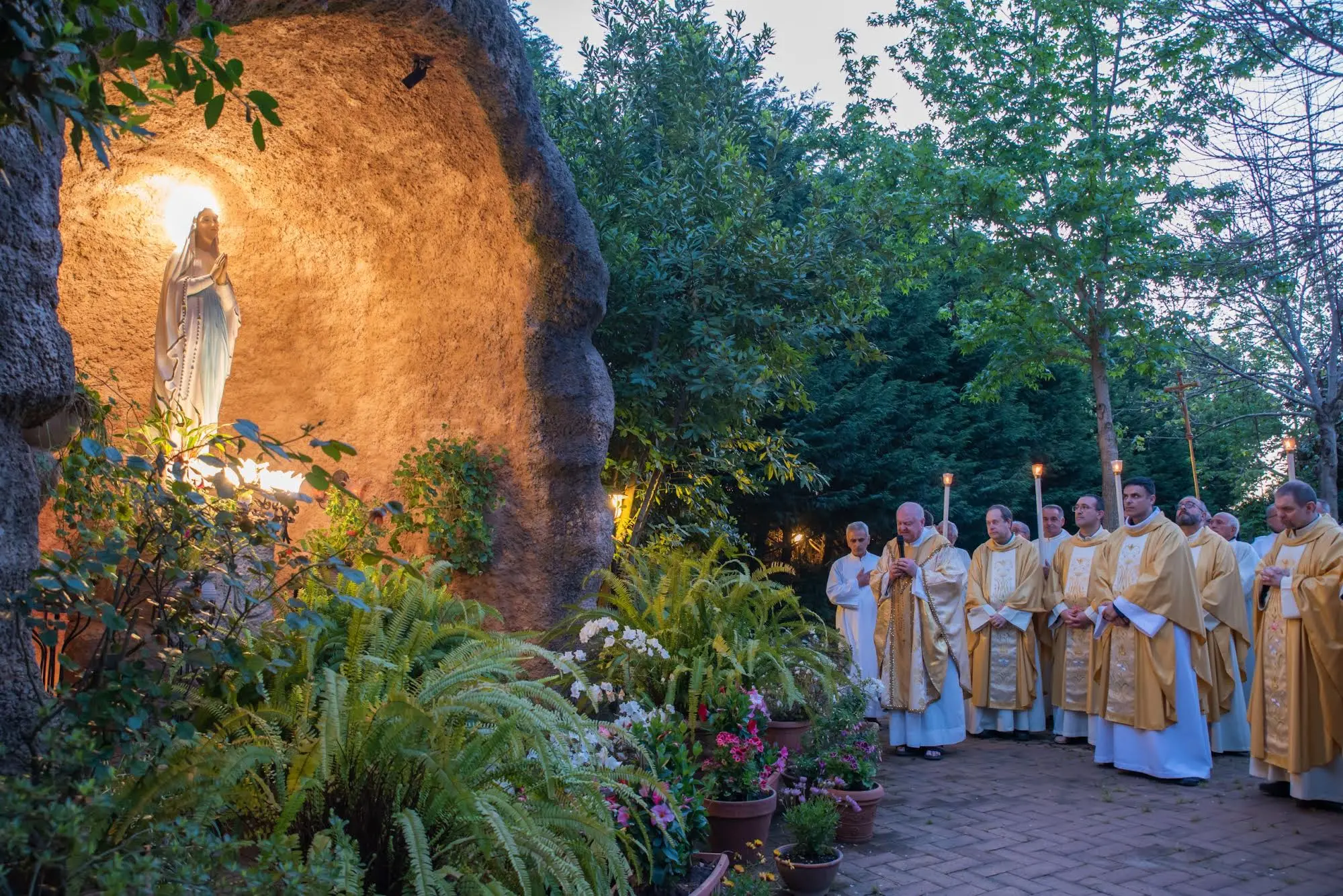 Bagnara, la mamma di San Carlo Acutis in pellegrinaggio alla Cittadella dell’Immacolata\n
