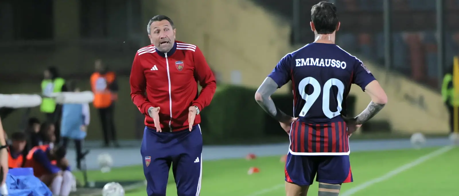 Il Cosenza affonda nei playoff: stagione chiusa tra delusione e contestazione\n