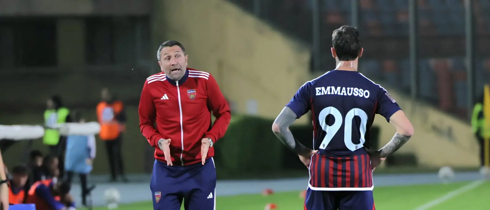 Il Cosenza affonda nei playoff: stagione chiusa tra delusione e contestazione\n