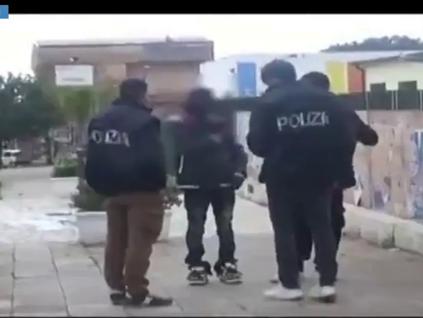 Immigrazione clandestina a Crotone, 93 indagati per permessi di soggiorno irregolari – NOMI